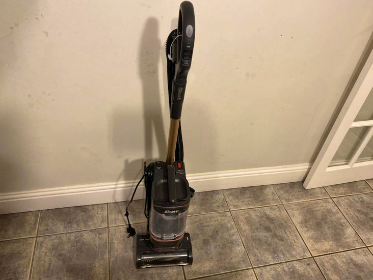 Shark nz690ukt lift-away upright vacuum cleaner