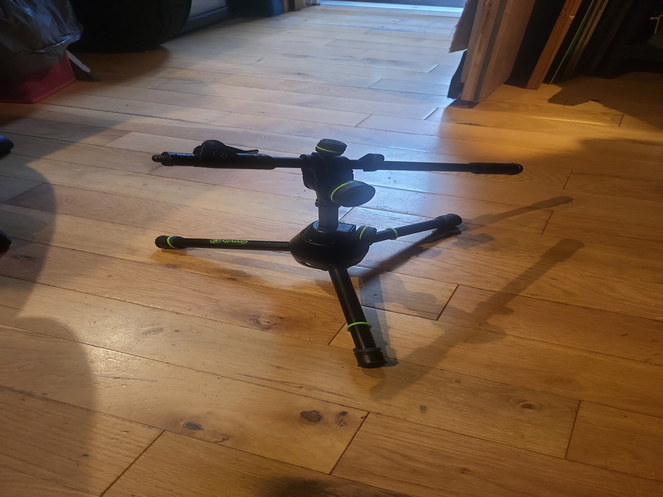 Short mic stand - instrument or kick drum