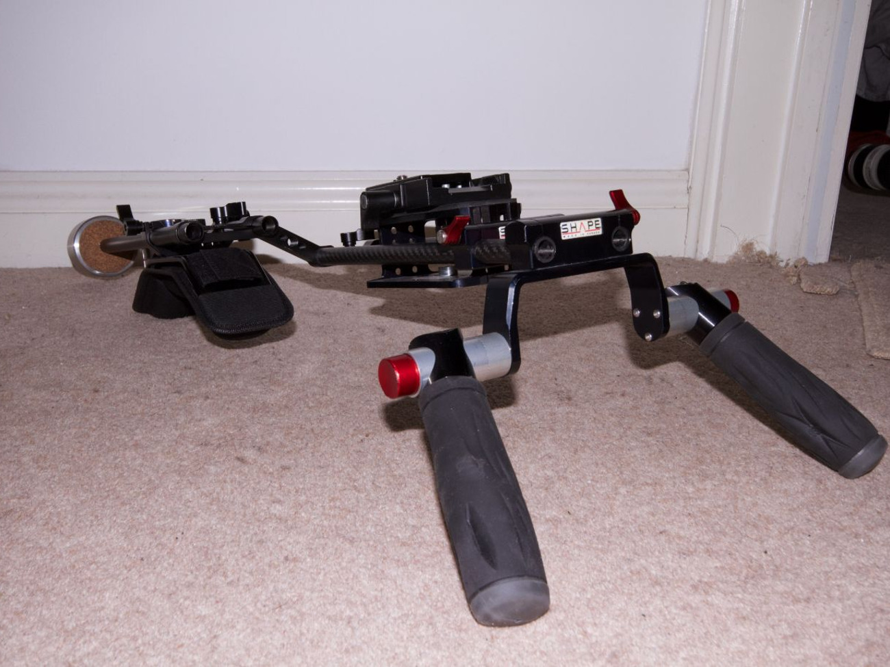 Shoulder mount for c300 or dslr