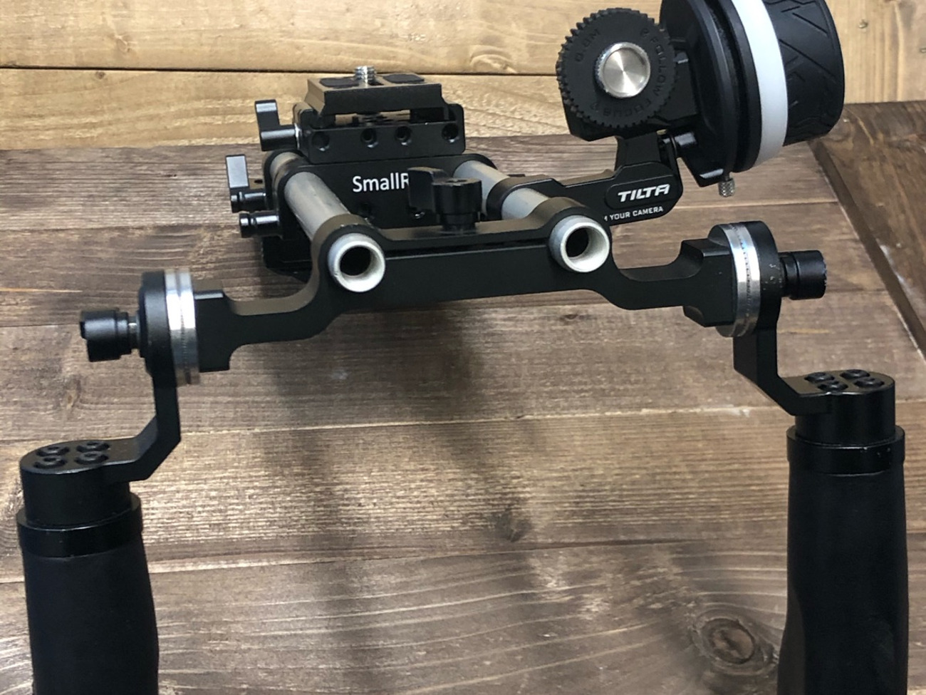 Shoulder rig & tilta mini follow focus