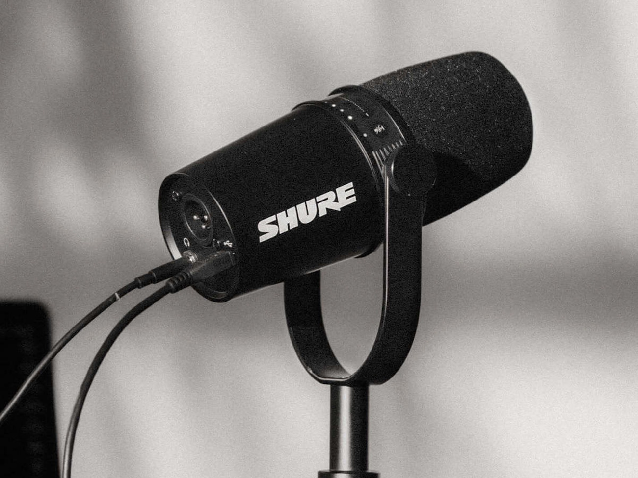 Shure mv7 - podcast microphone