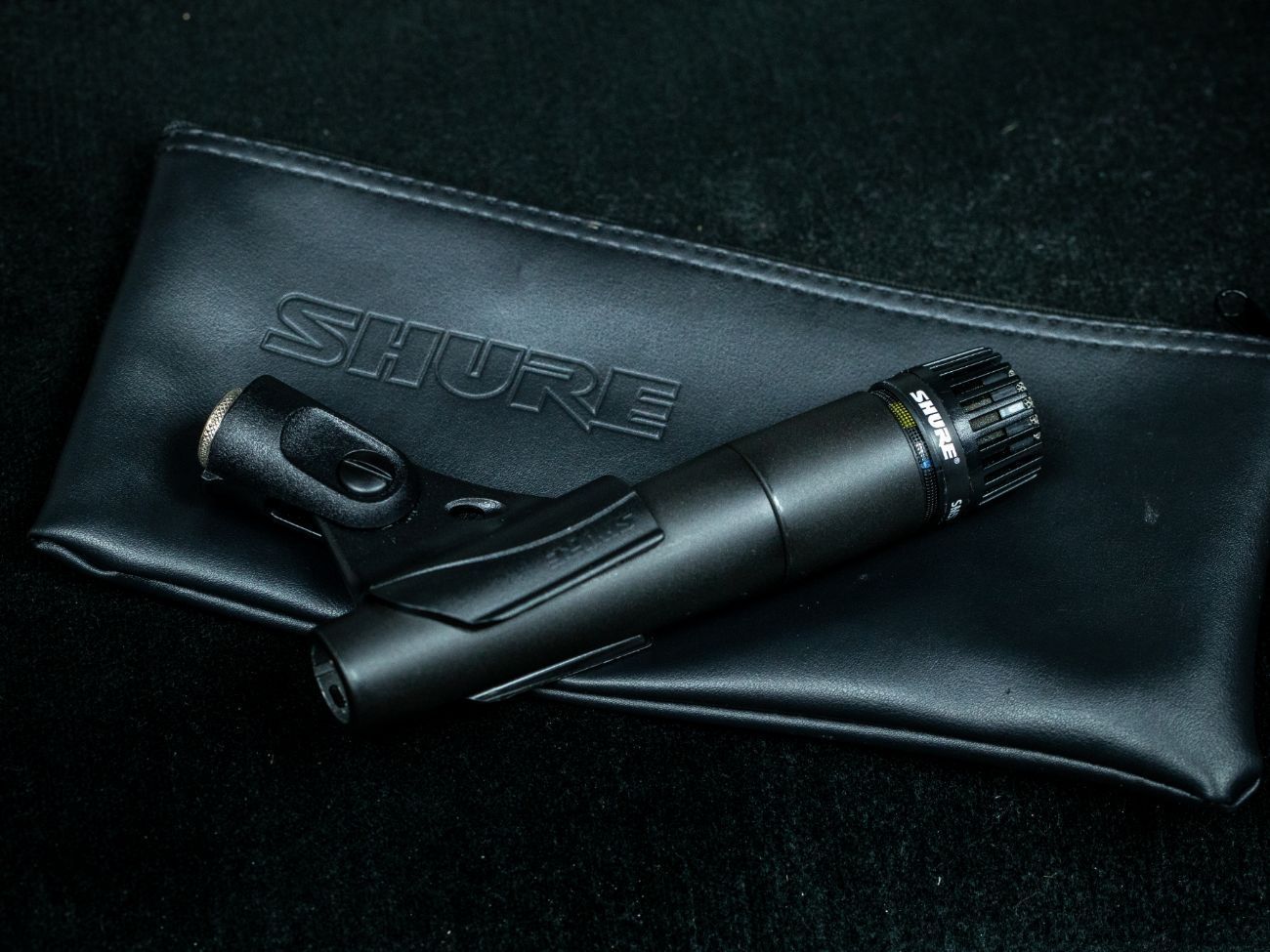 Shure sm57 dynamic cardioid microphone