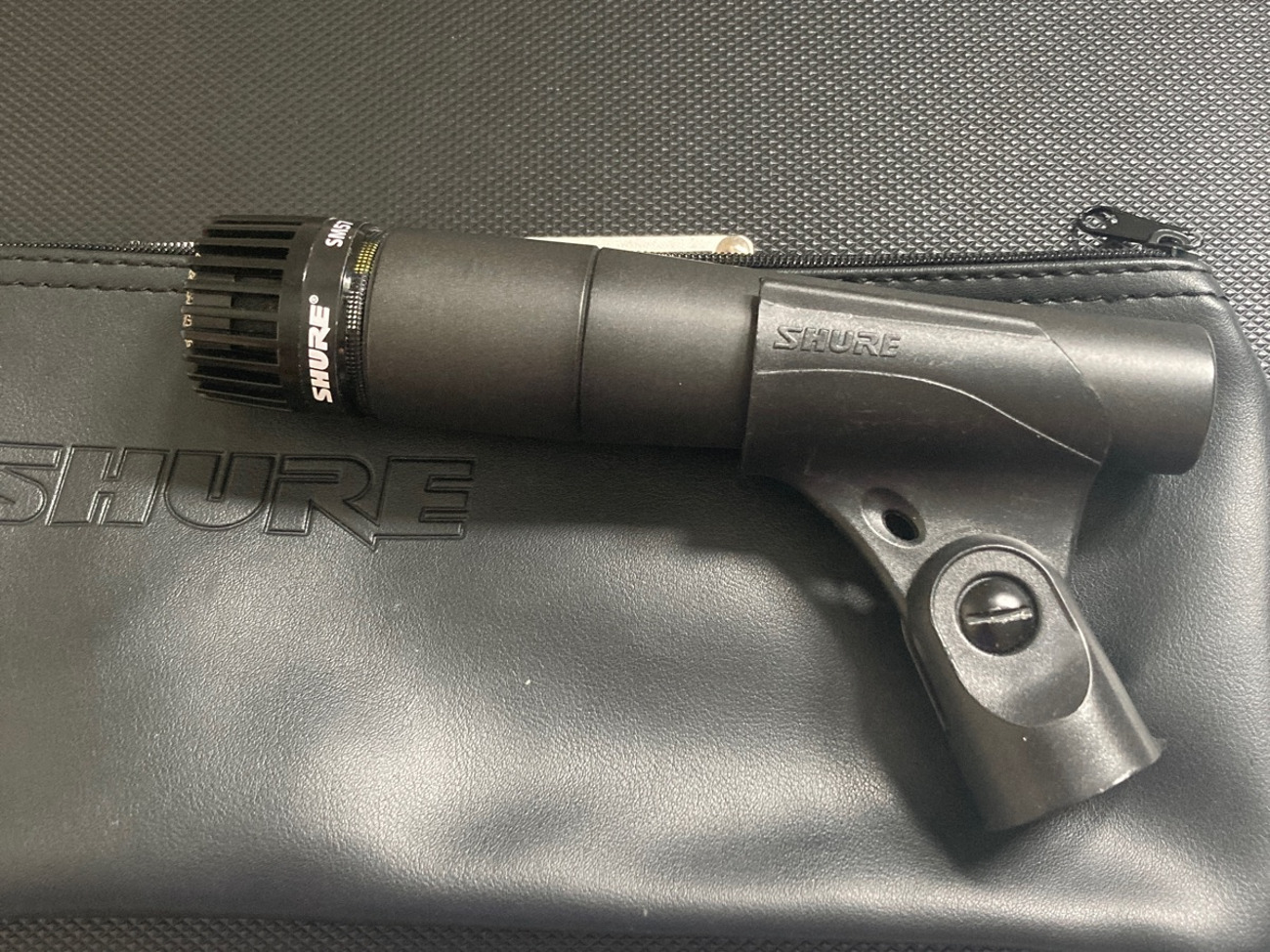 Shure sm57 dynamic microphone