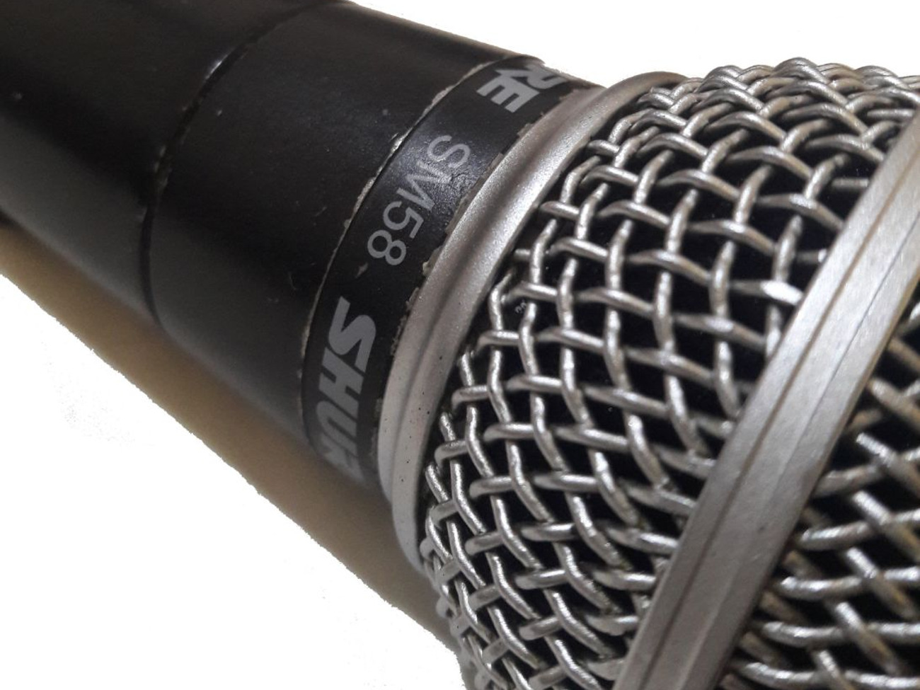 Shure sm58 dynamic vocal microphone (inc. clip & xlr cable) - 3 of 3