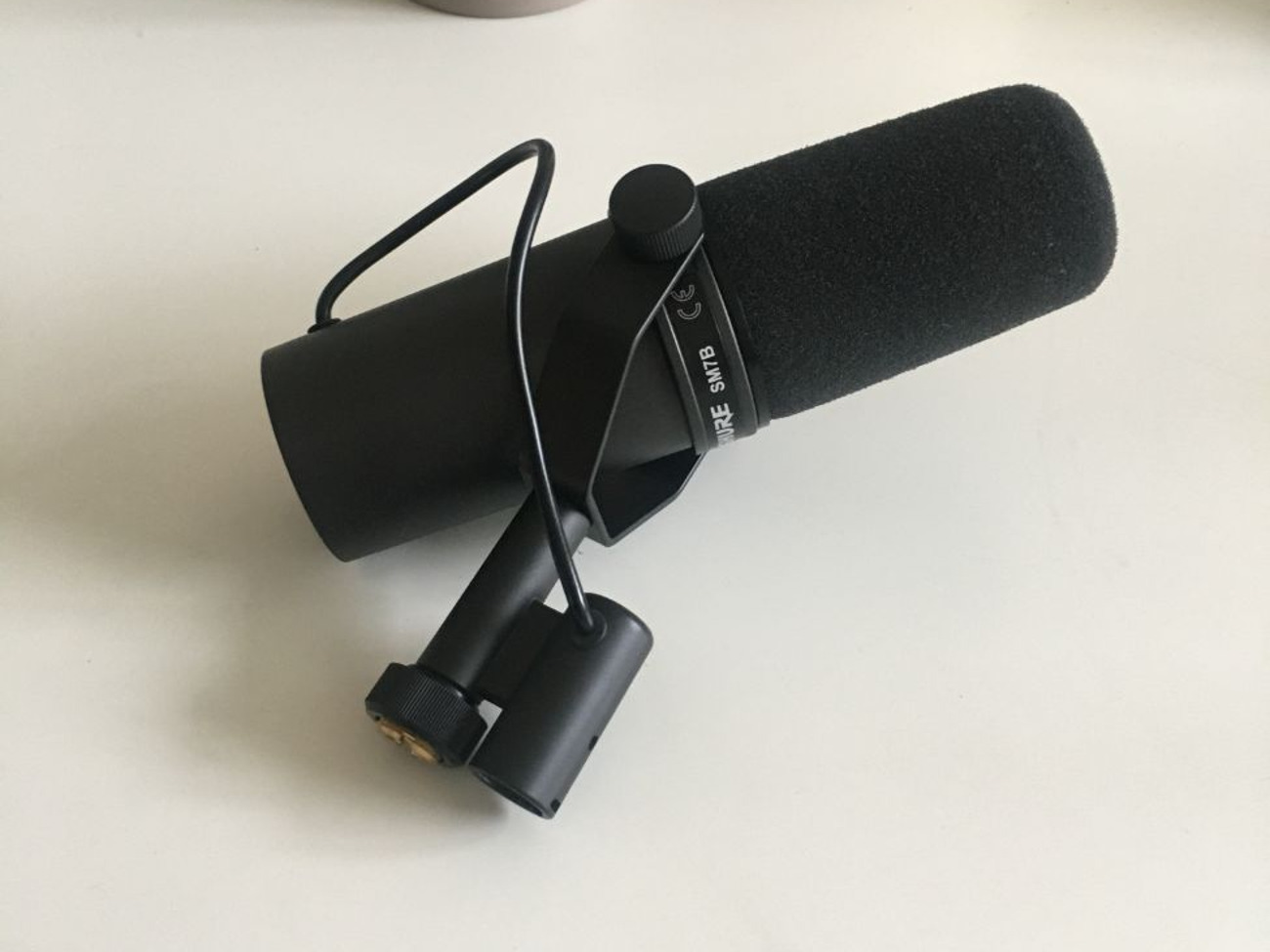 Shure sm7b dynamic microphone