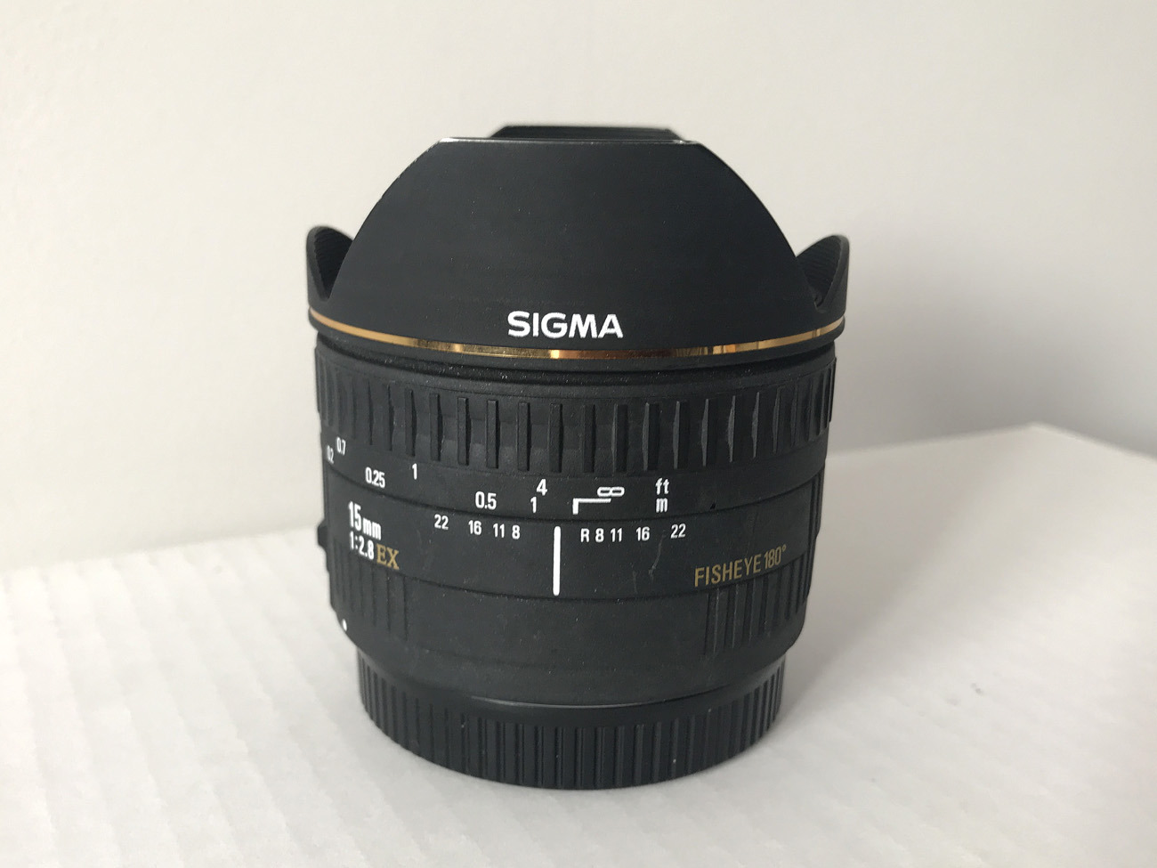 Sigma 15 mm 2.8 fisheye lens (canon fit)