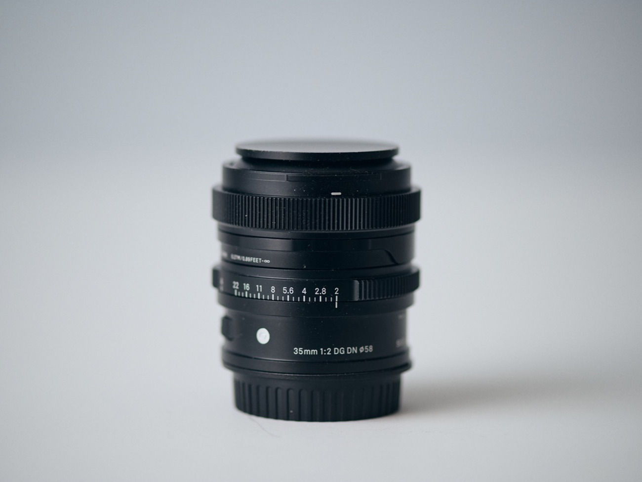 Sigma 35mm contemporary lens for l-mount