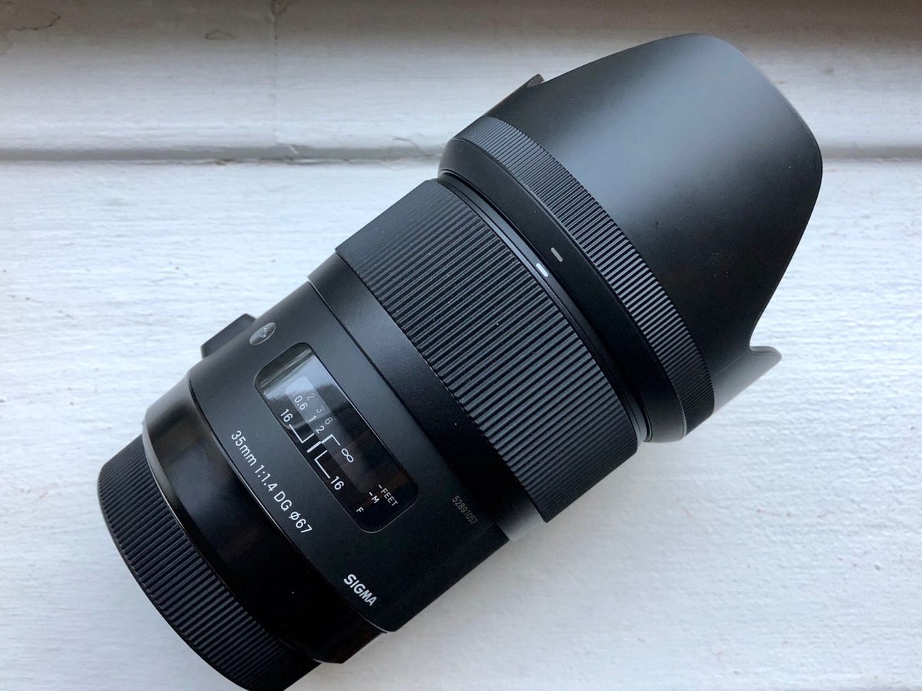 Sigma 35mm f1.4 art lens - ef mount  