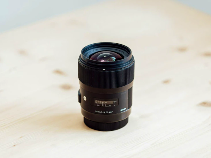 Sigma 35mm f/1.4 art lens (canon ef mount)
