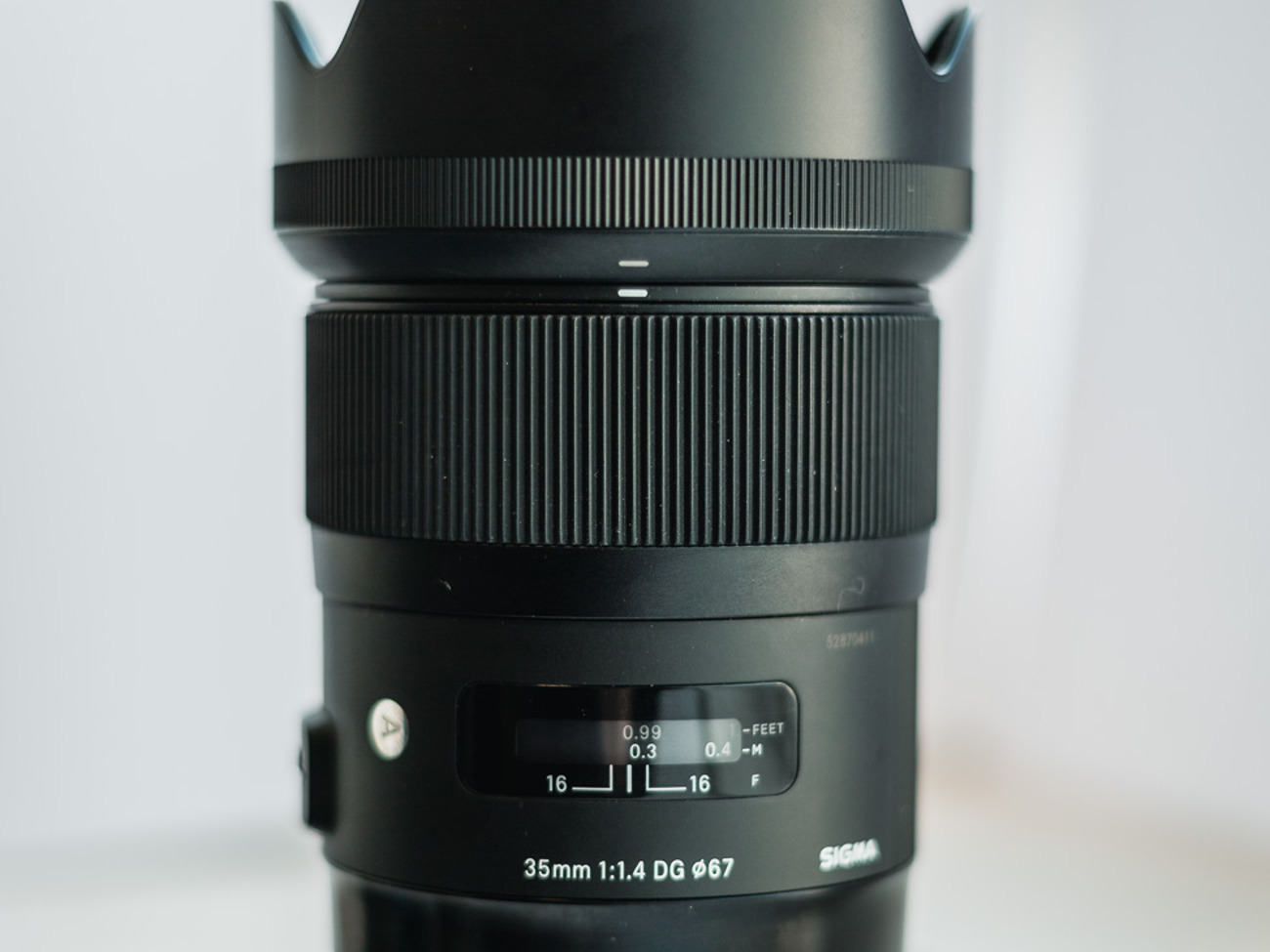 Sigma 35mm f/1.4 dg hsm art lens (canon fit)