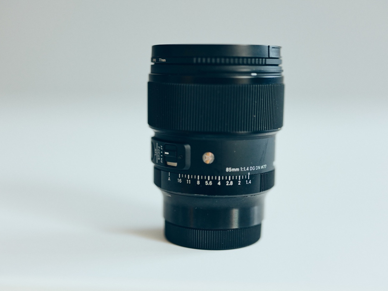 Sigma 85mm 1.4 art dg dn l-mount lens