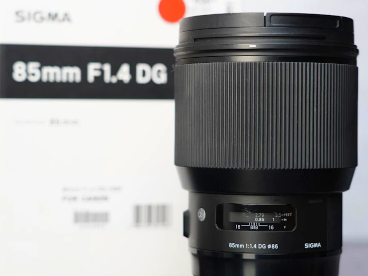 Sigma 85mm (canon mount)