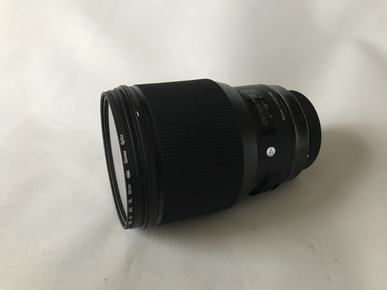 Sigma 85mm f/1.4 art lens - canon mount