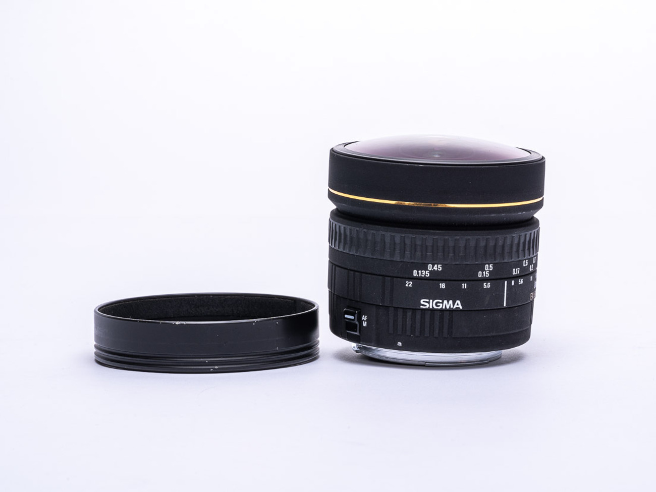 Sigma 8mm f/3.5 ex dg fisheye - canon fit