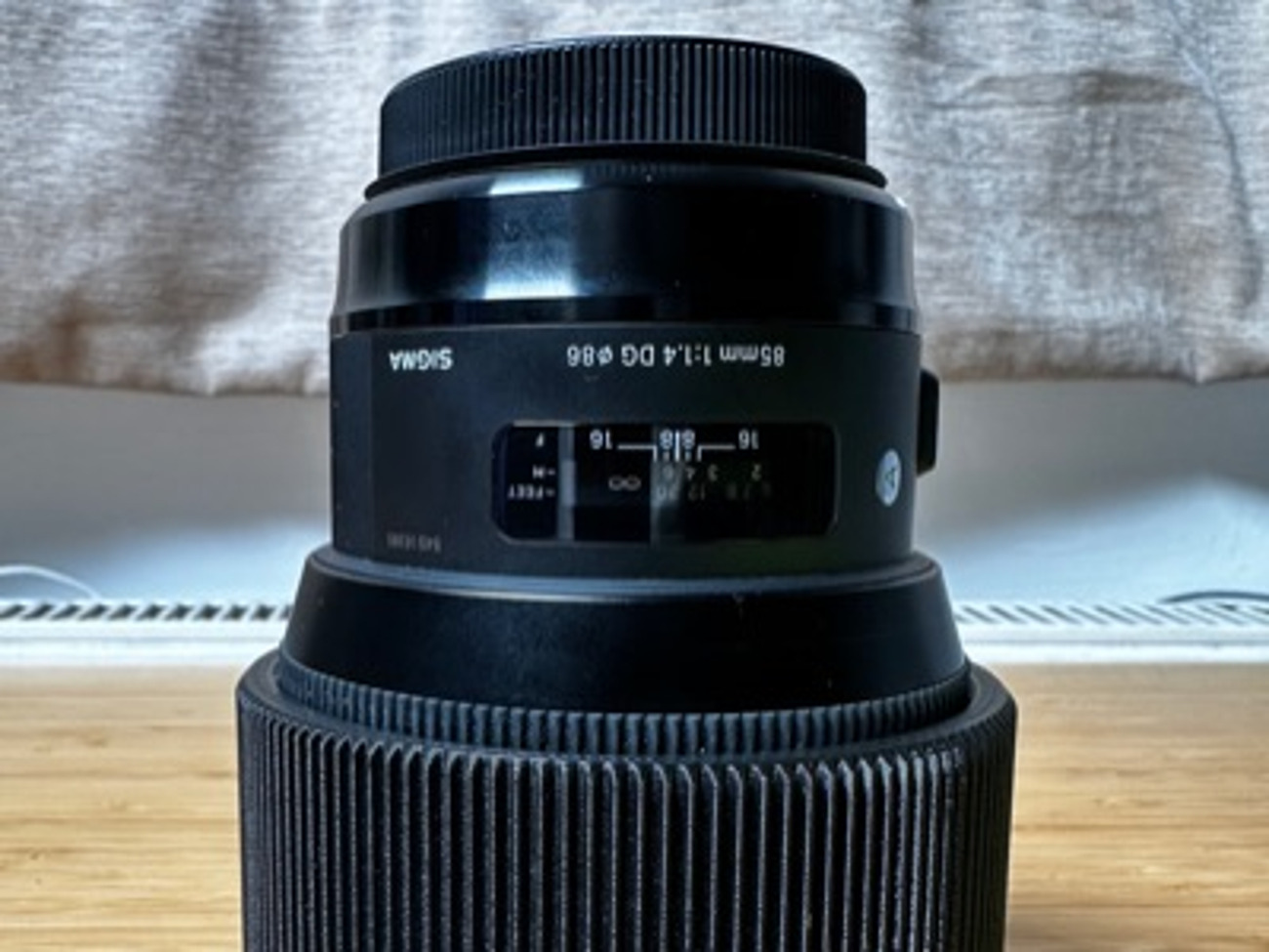 Sigma art lens 85mm 1:1.4 dg ef (canon mount)
