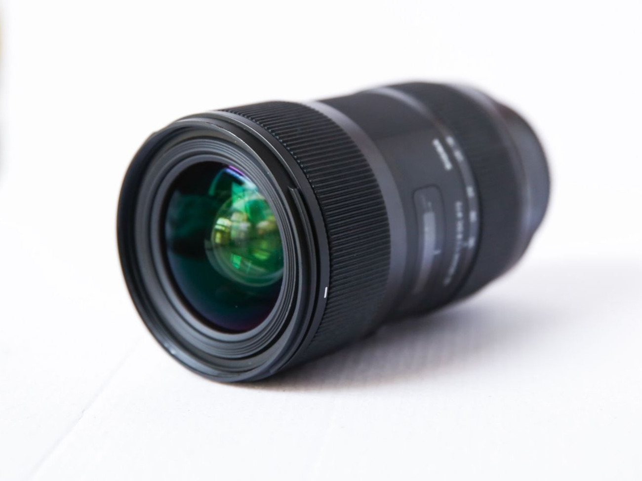 Sigma art zoom lens 18-35mm f1.8 - canon ef mount