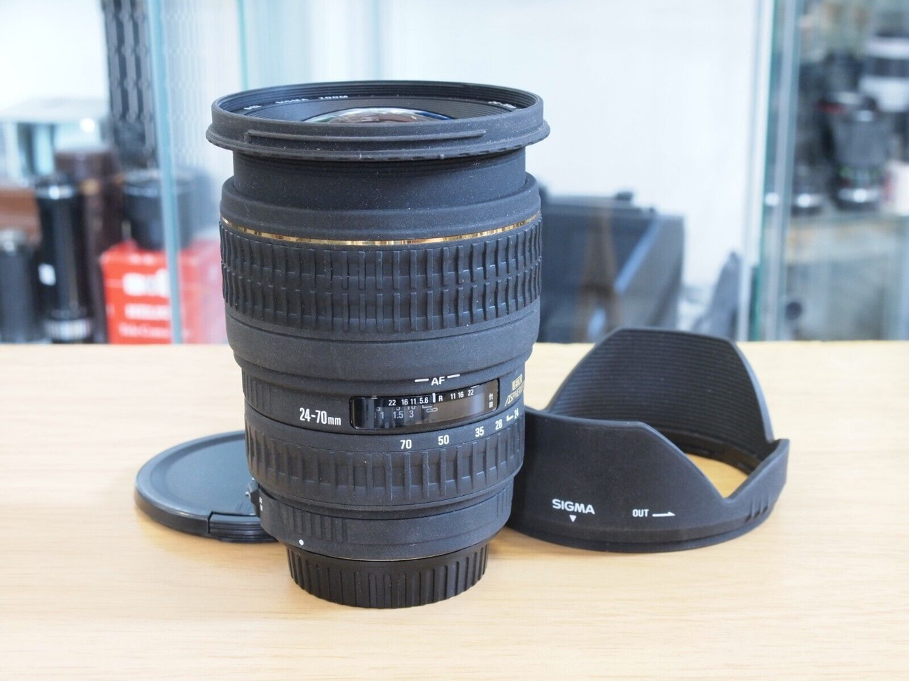 Sigma ex dg 24-70mm f2.8 zoom lens for eos cameras