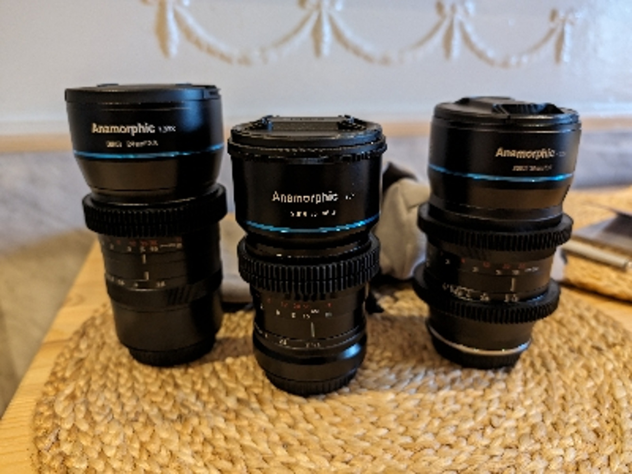 Sirui anamorphic lens set aps-c ×1.33 squeeze e-mount