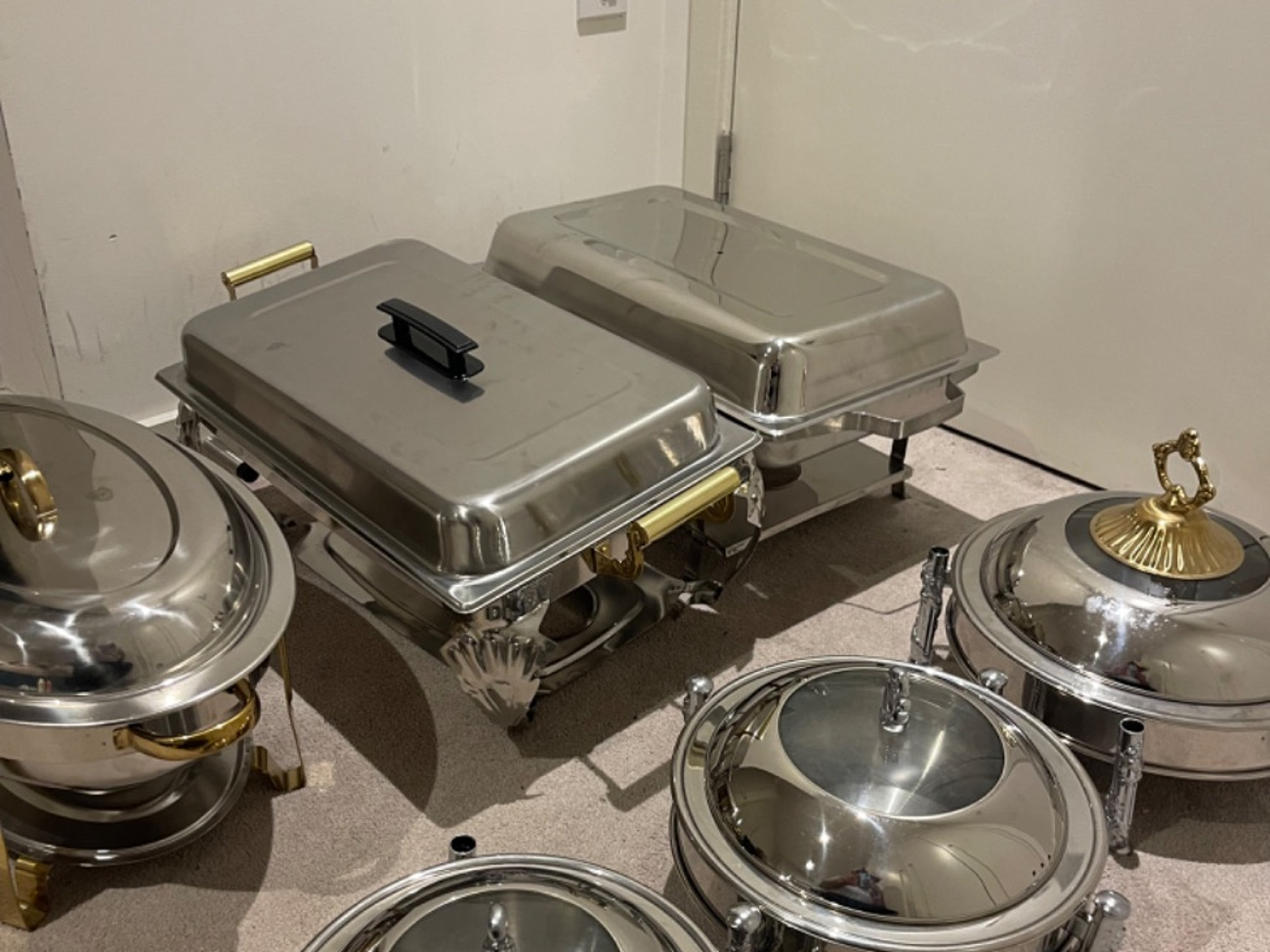 Six chaffing dishes to rent