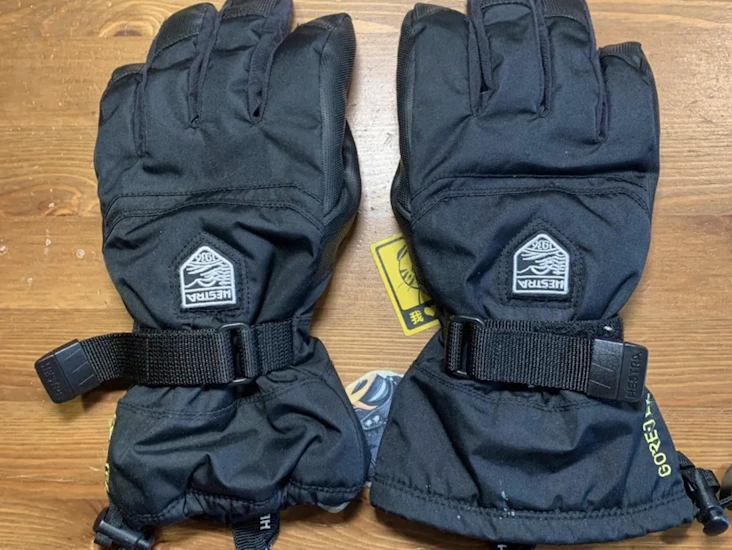 Ski glove for kid age 7-9 brand hestra