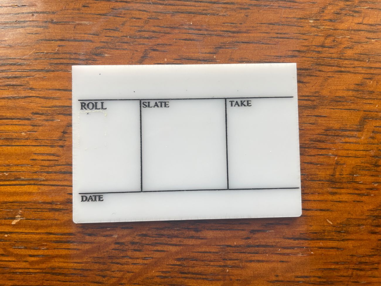 Small clapperboard / film slate x1 (panavision)