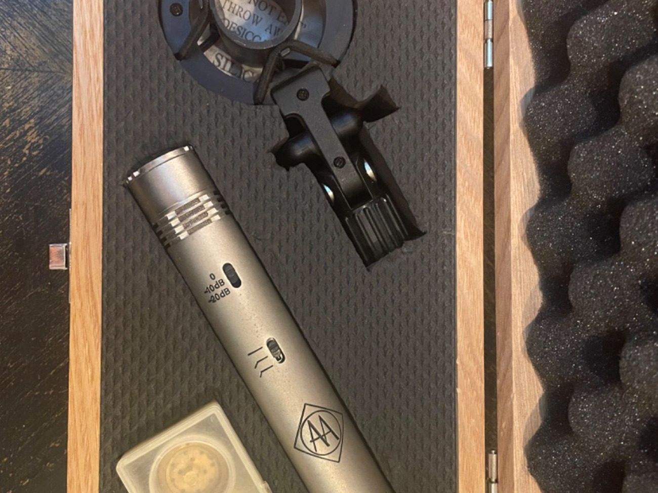 Small diaphragm condenser microphone 