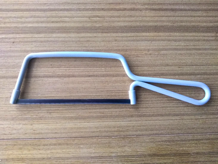 Small hacksaw