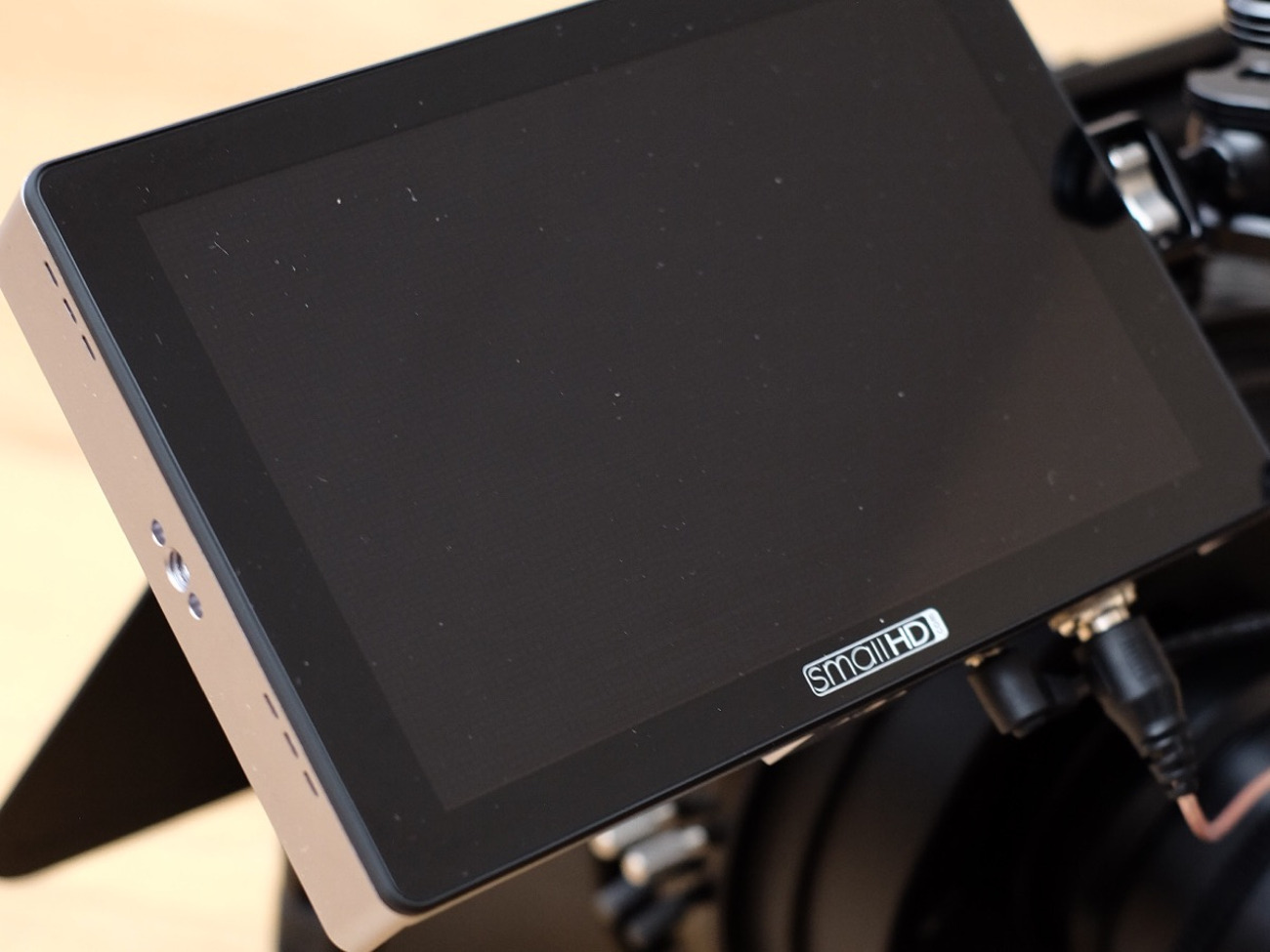 Small hd 702 touch camera monitor sdi hdmi 