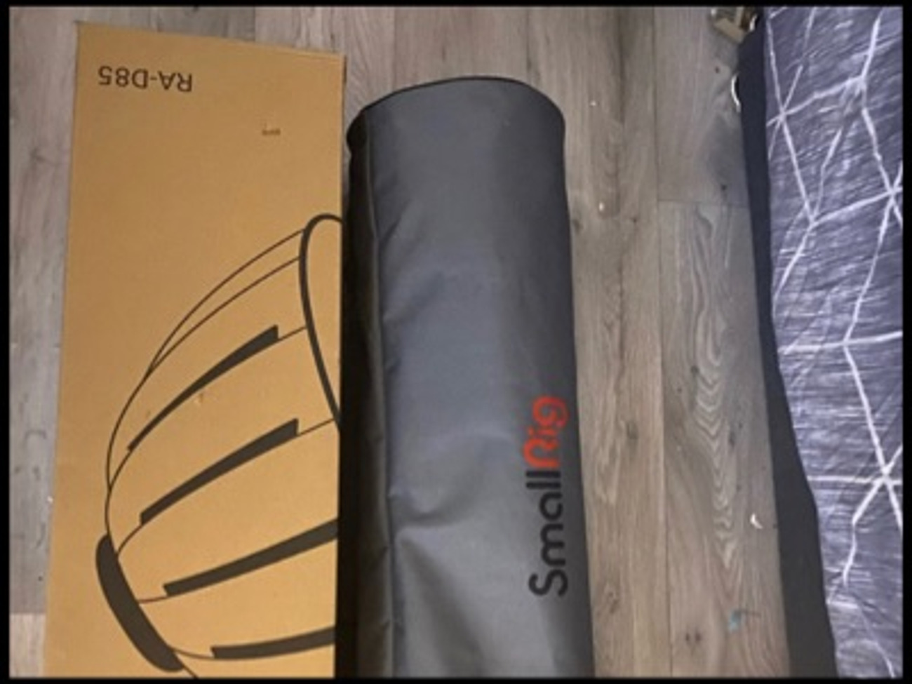 Small rig parabolic soft box light 