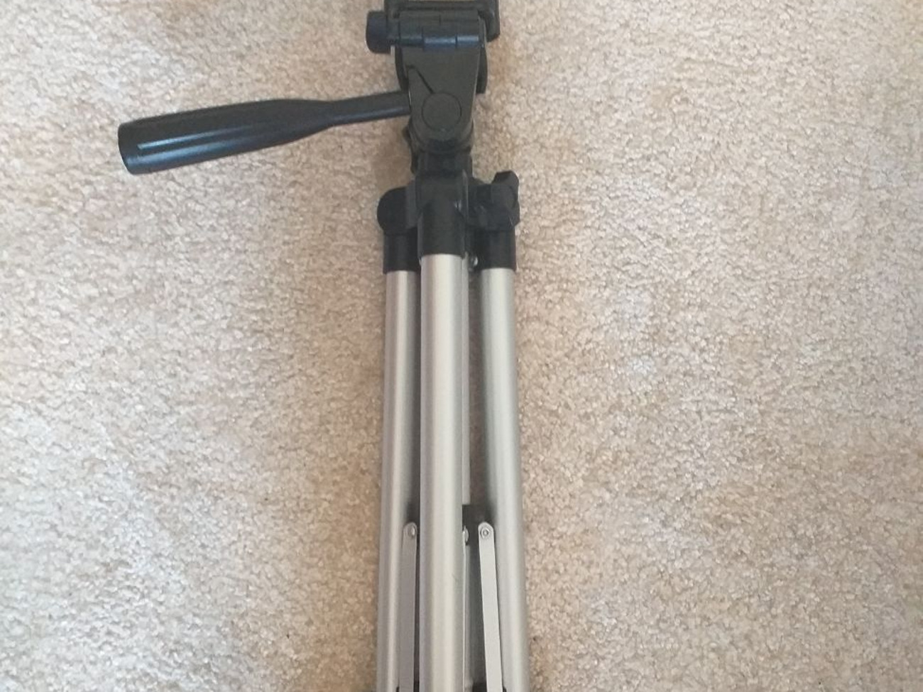 Smart phone tripod
