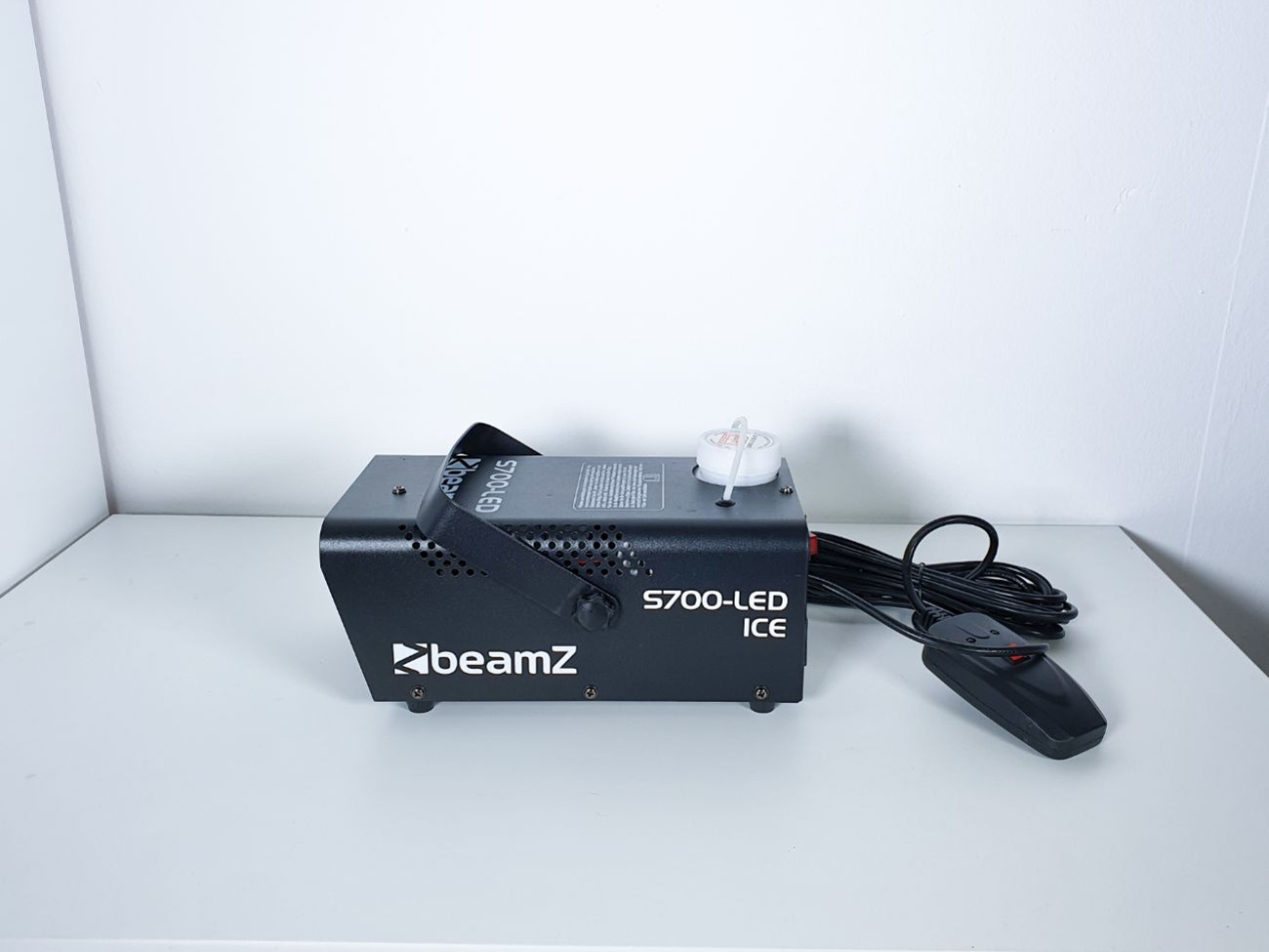 Smoke machine - beamz blue color lights (mini size)