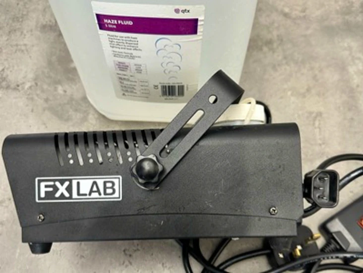 Smoke machine + (fluid included)