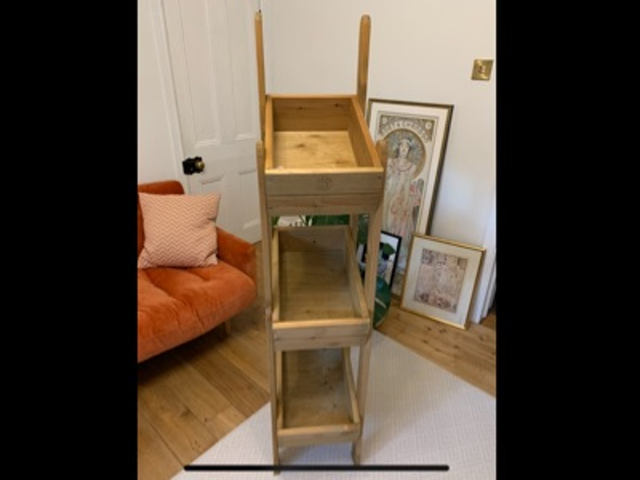 Snack shelf/crisp stand/produce shelf 