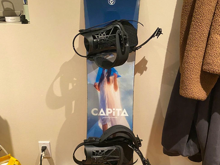 Snowboard with bindings