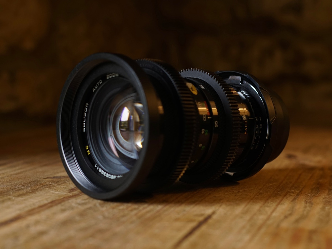 Soligor mc 35-140mm (macro) lpl / ef mount zoom lens 