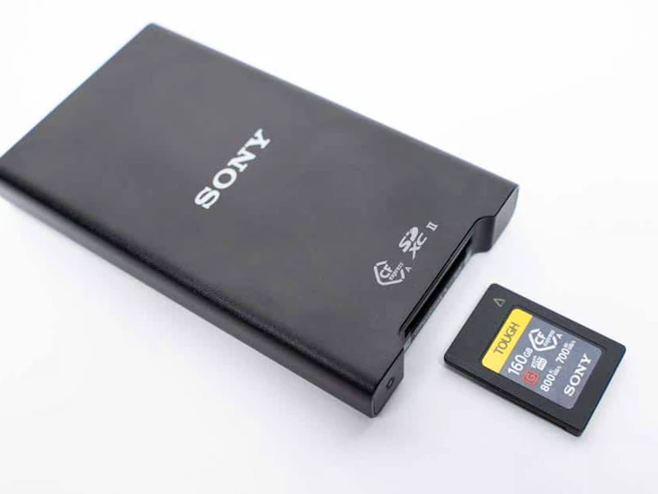 Sony cf express type a card 160gb + sony card reader