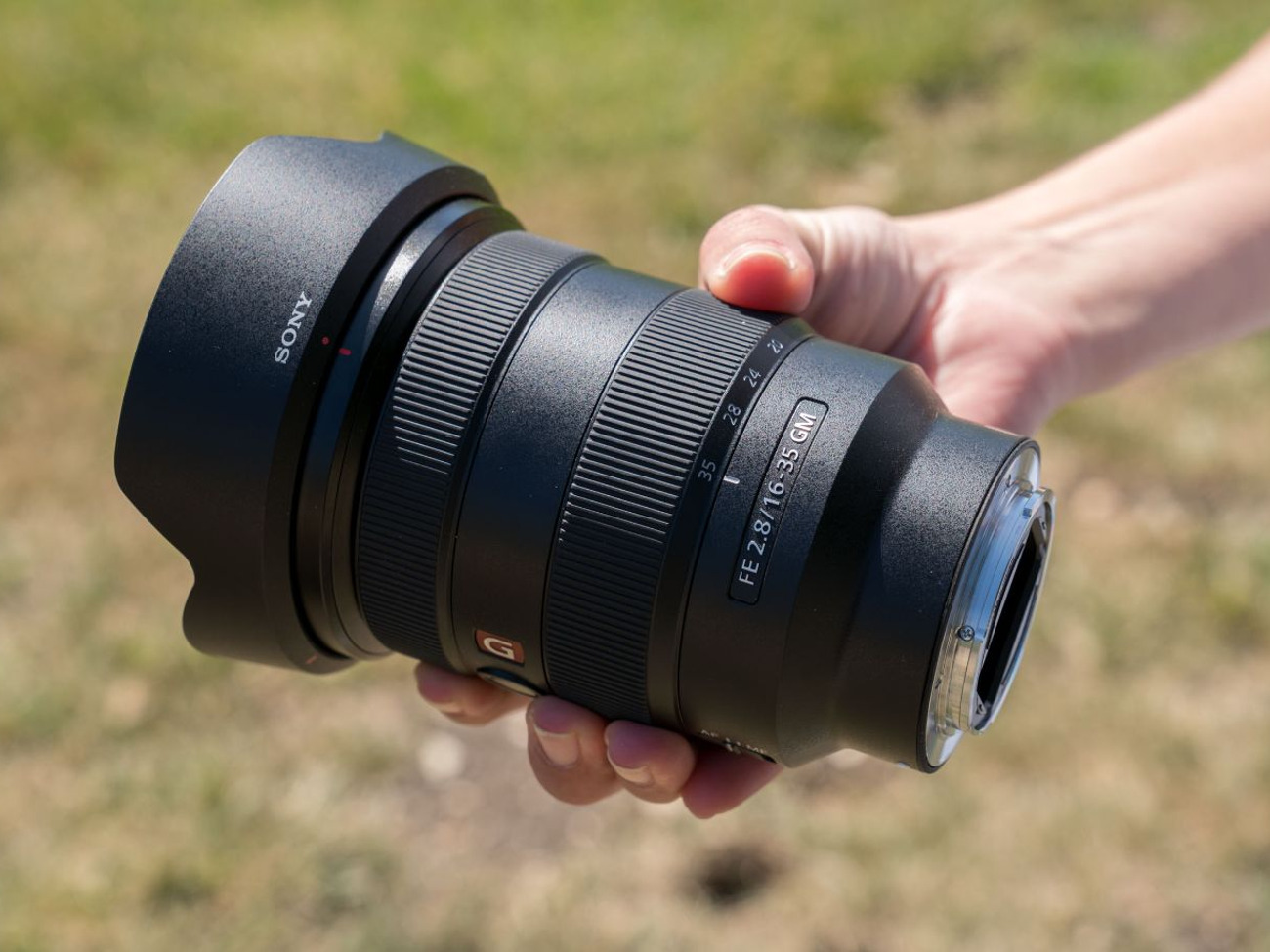 Sony 16-35mm f2.8 g master lens (sony 16 35 gm sony 16 35mm)