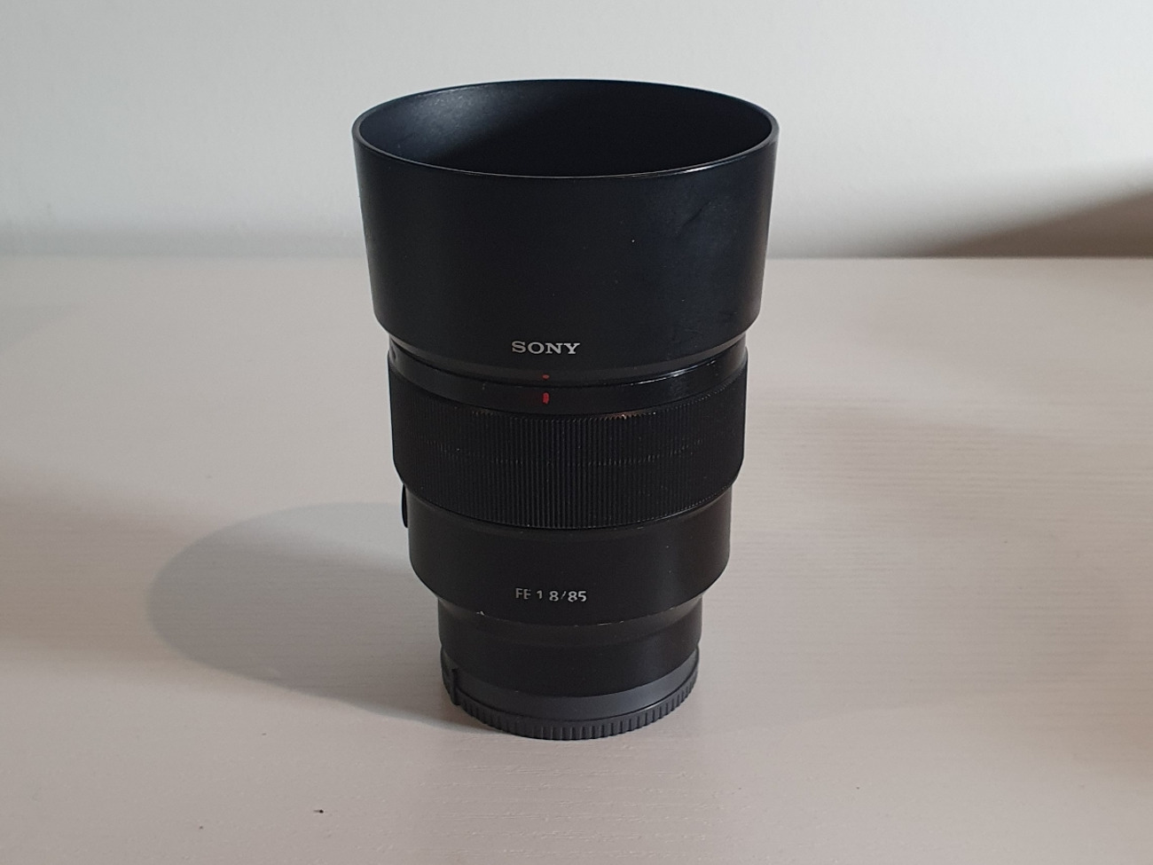 Sony 85 mm 1.8 lens sony e-mount full frame
