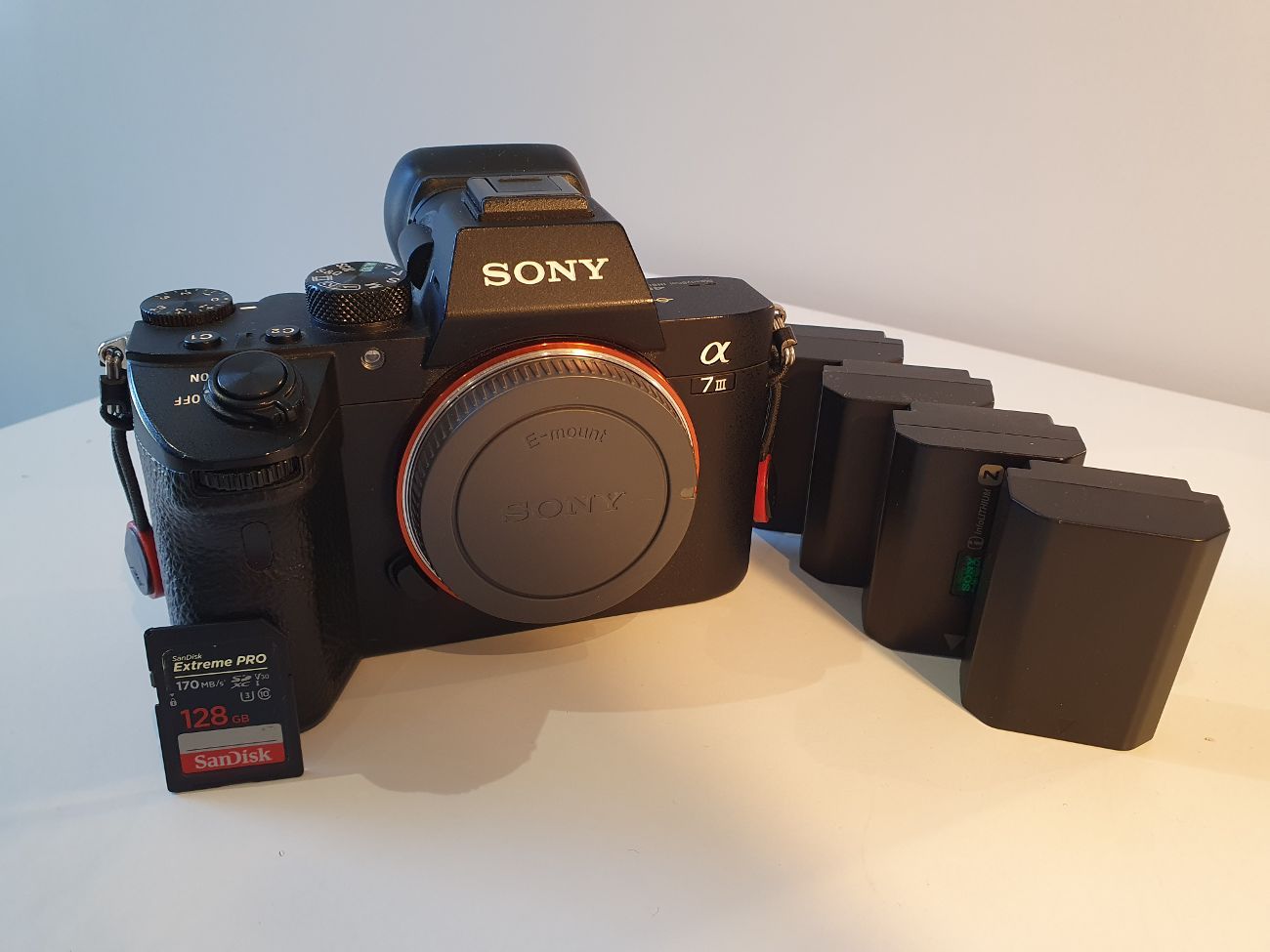 Sony a7 iii mirrorless camera + 4 batteries + 128gb sd card