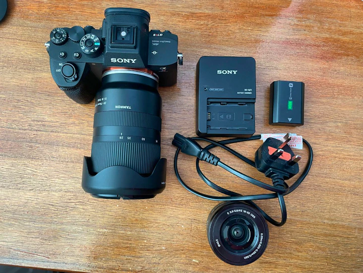 Sony a7 r4 + 28-75mm lens + dji ronin-sc gimbal