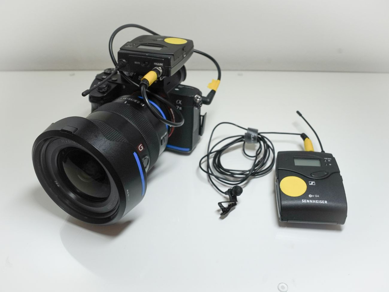 Sony a7iii + sony 16-35 mm + body mic lapel g4, lavalier, sennheiser g4