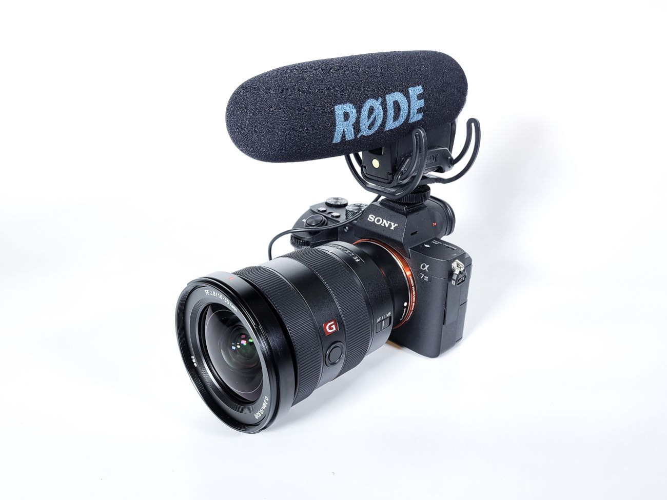 Rent Sony a7 III (Sony a73) 16-35 mm Rode Mic, London from