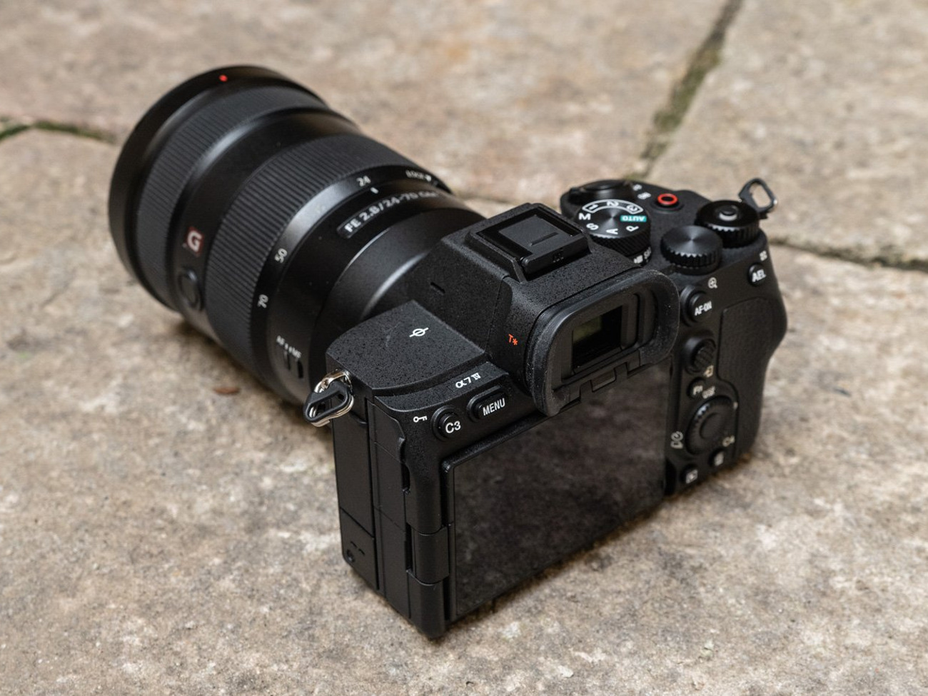 Sony a7iv + 24-70mm f2.8 gm - sony a74