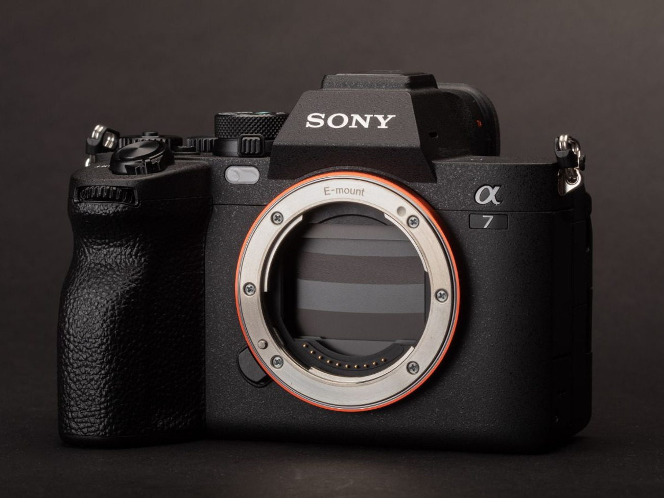 Sony a7iv - body + 3 batteries + charger + 1x128gb sd