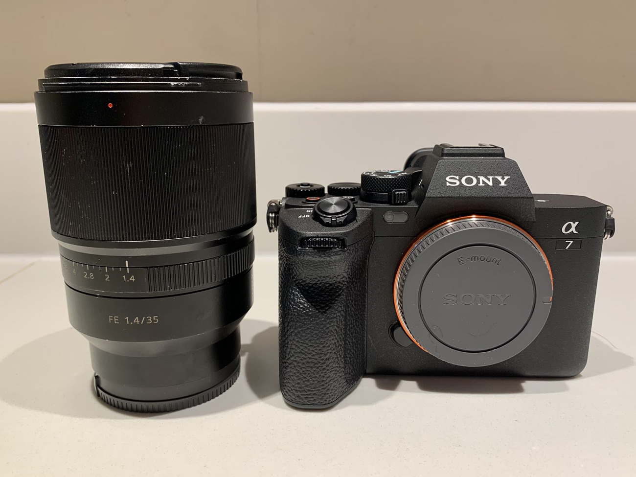 Sony a7iv a74 camera with sony 35mm f1.4 256gb sd card
