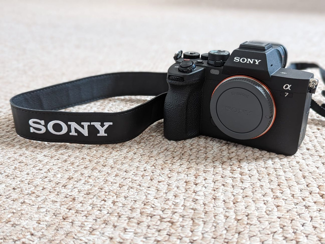 Sony a7iv / a74 mirrorless (body only)