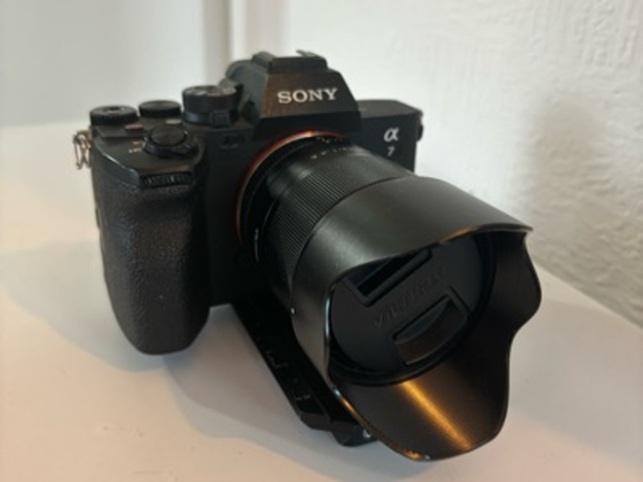Sony a7iv + lense (viltrox 24mm full frame f1.8)