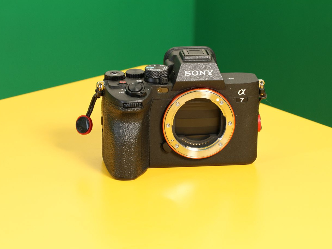 Sony a7iv with 3 batteries and 2 sd cards
