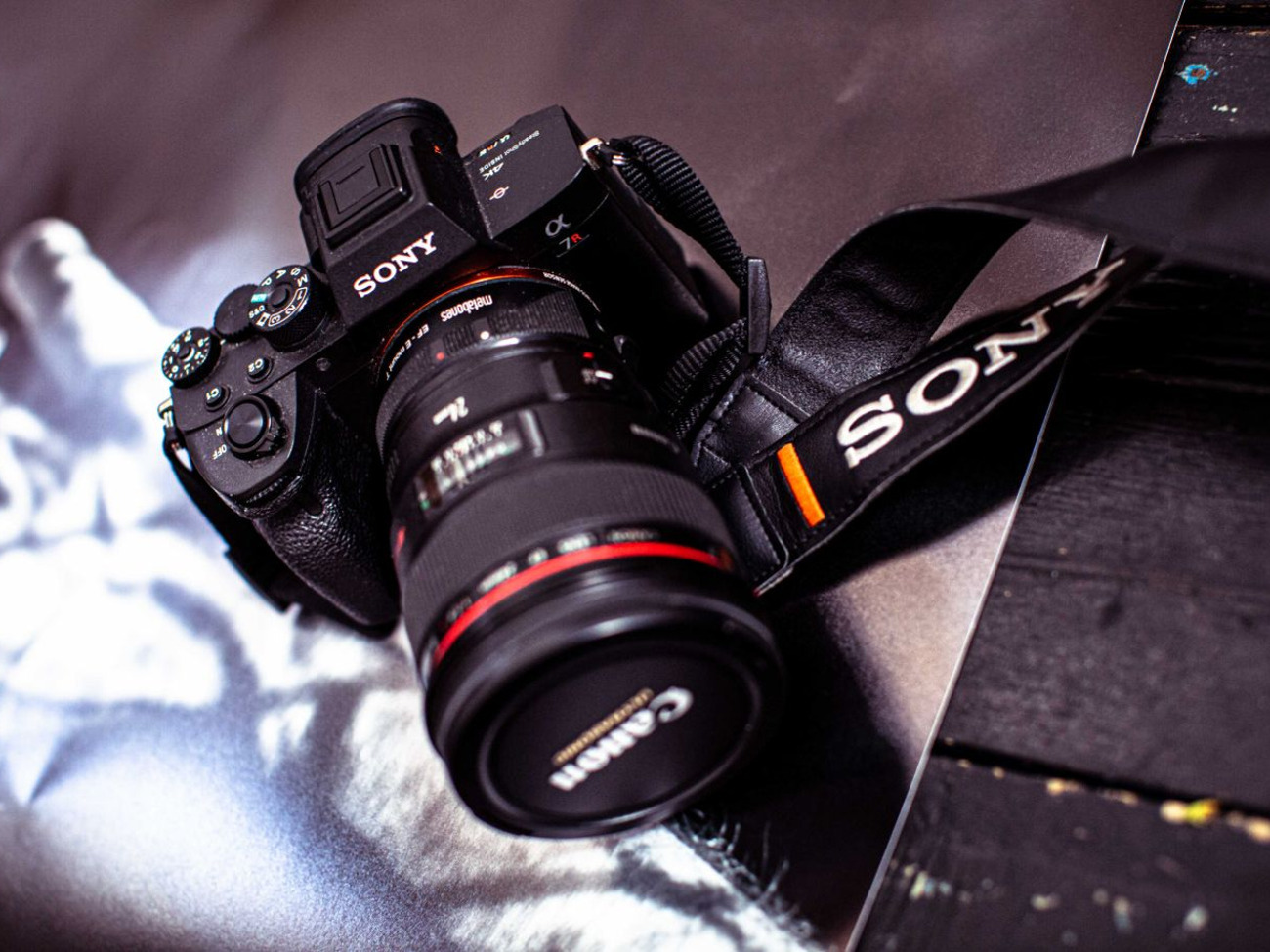 Sony a7riv + metabones v5 + canon 24mm, 1.4f