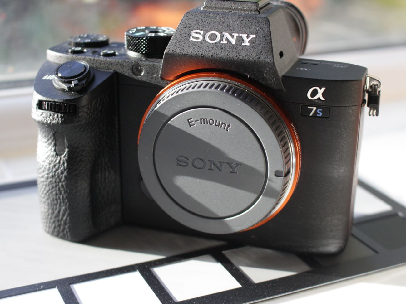 Sony a7s ii w/ 3 batteries + 1x128gb sd + colour/wb card